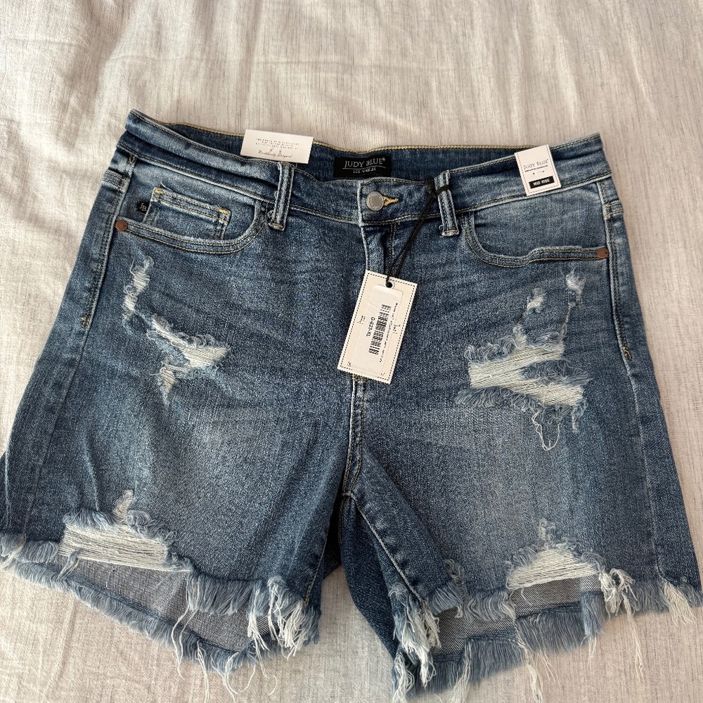 NEW Judy Blue Mid Rise Demin Shorts XL